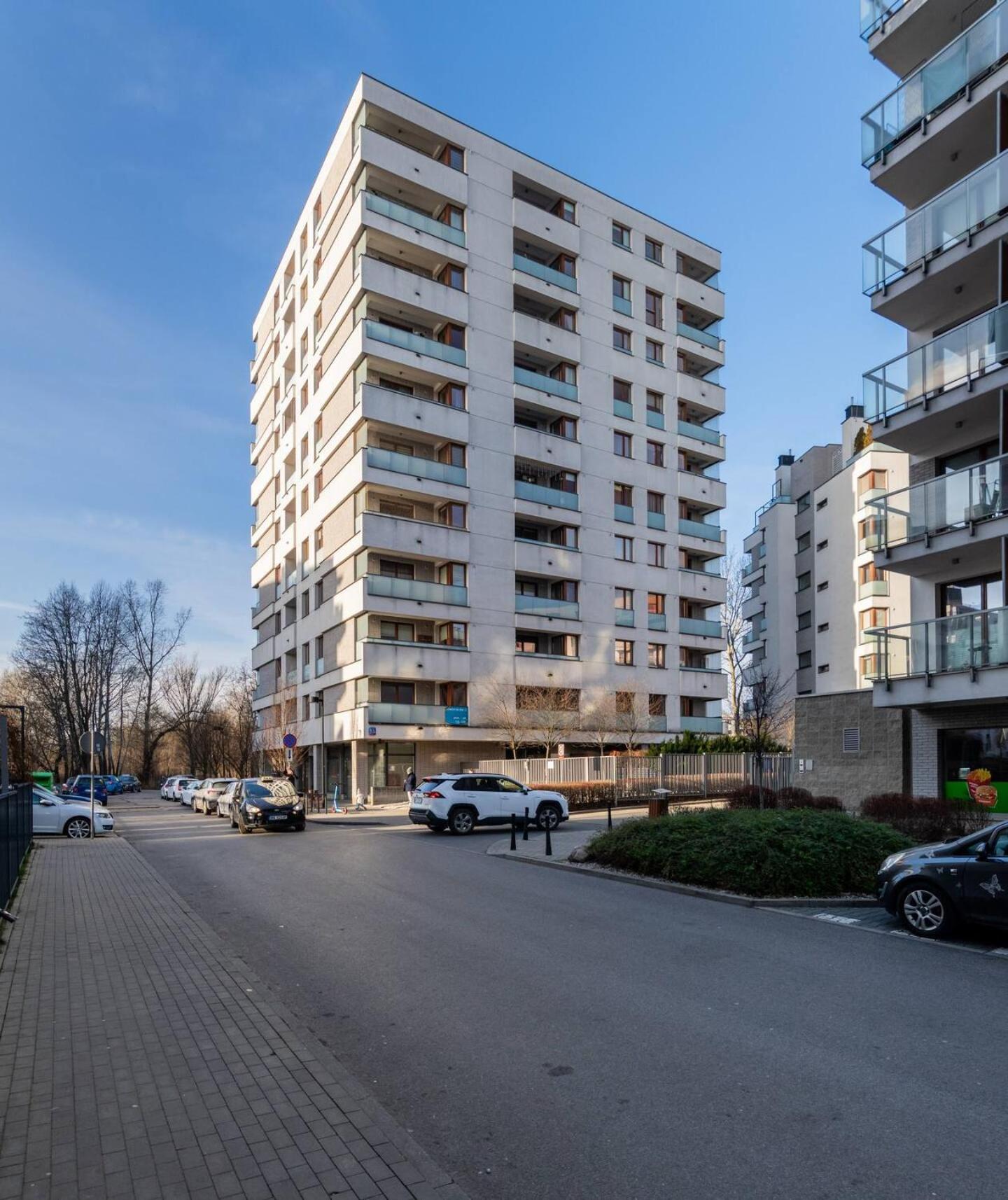 Sunlit Wola Business Center Butas Warsaw
